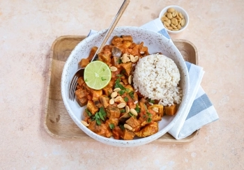 Aubergine curry met kip & rijst