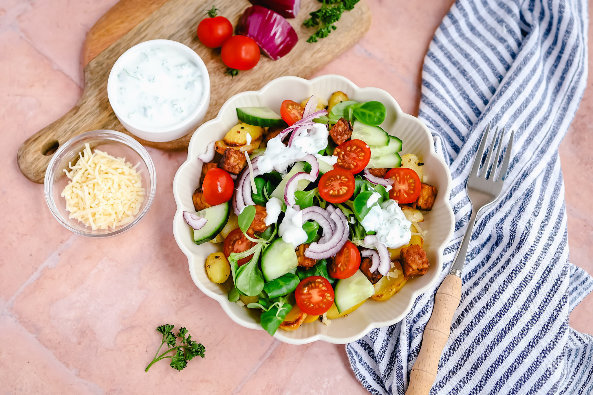 Kapsalon met krieltjes en tempeh