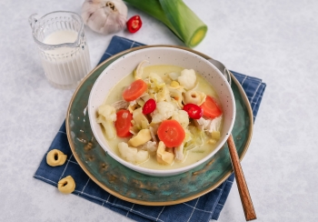 Romige kippensoep met tortellini