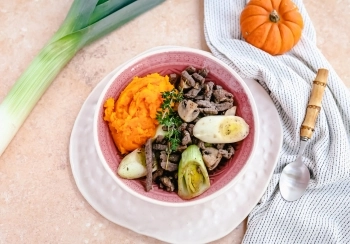 Pompoenpuree met prei, champignons & runderreepjes