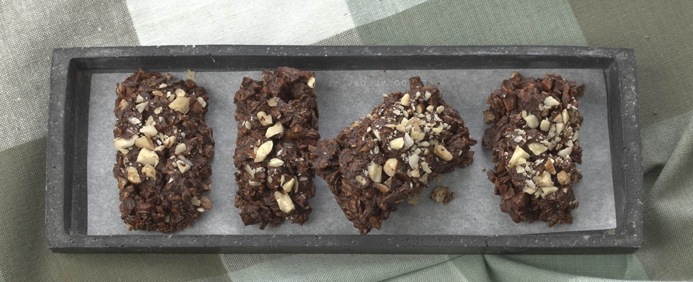 Chocolade brokken met noten & havermout