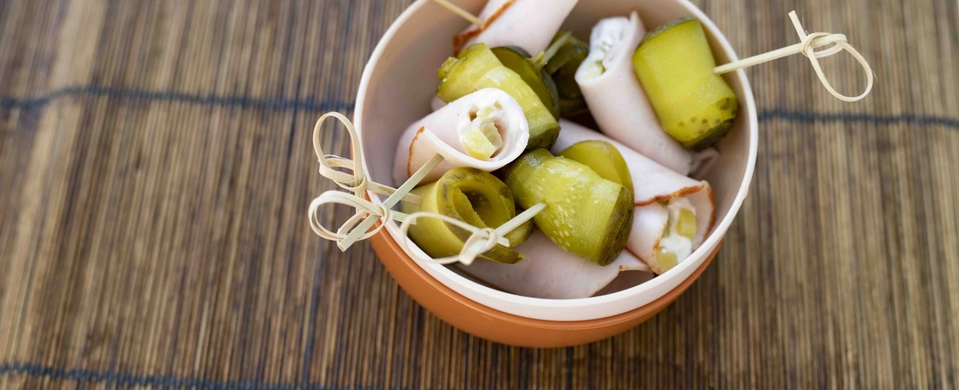Kalkoenfilet met geitenkaasspread & augurk