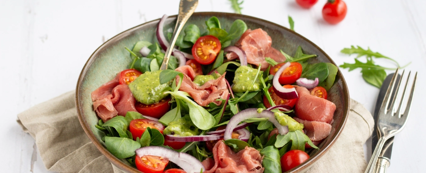 Rosbief salade met pesto mayonaise