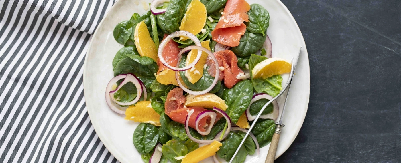 Salade met gerookte zalm & sinaasappel