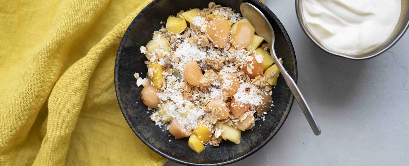 Tropisch fruit met muesli & kokos