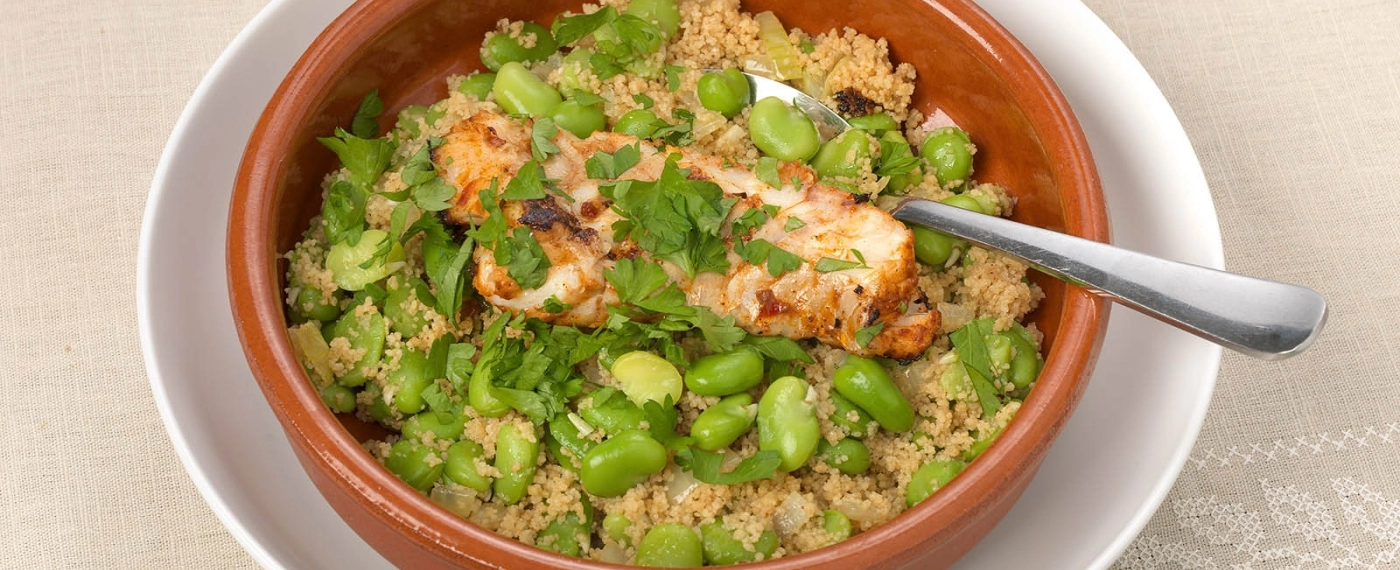 Tuinbonen couscous met pittige kabeljauw