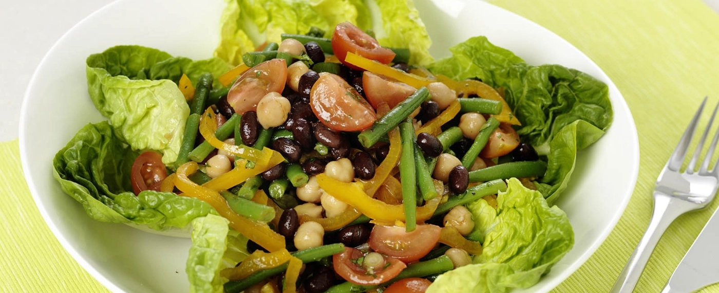 Vegan kleurige bonensalade
