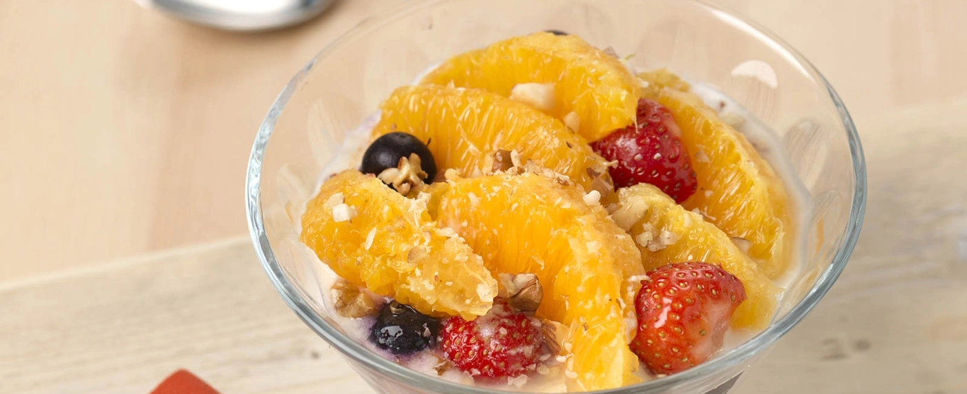Yoghurt met sinaasappel & rood fruit
