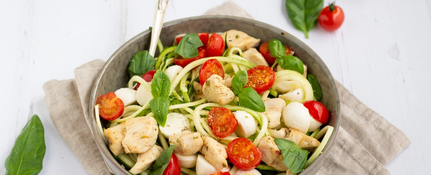 Courgettespaghetti caprese