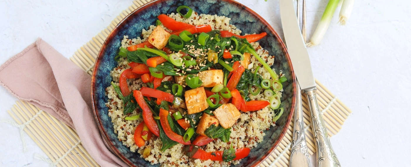 Quinoa met pittige tofu roerbak