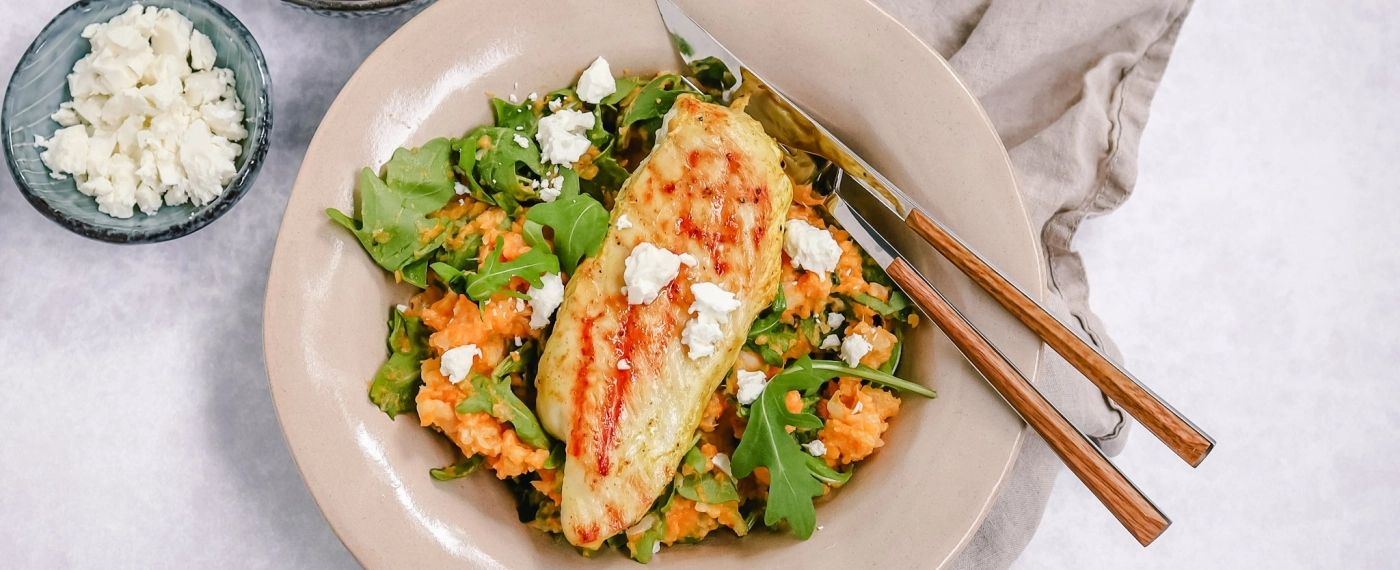 Zoete aardappel & bloemkool stamppot met kipfilet