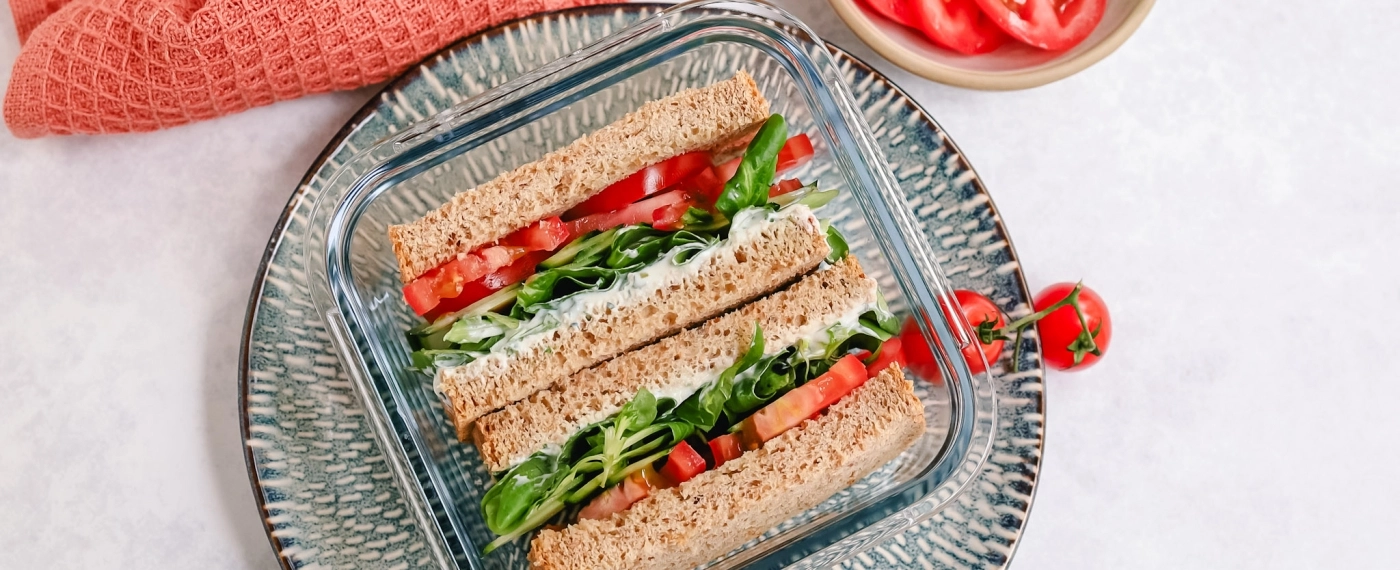 Sandwich met zuivelspread & groenten