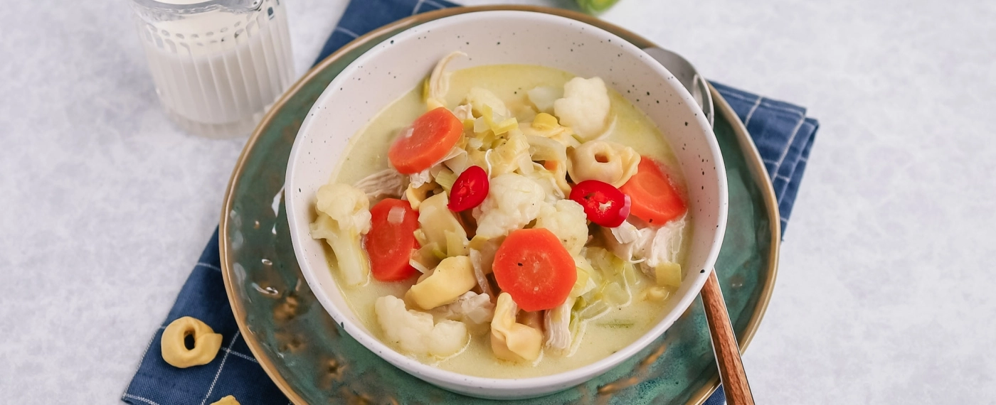 Romige kippensoep met tortellini