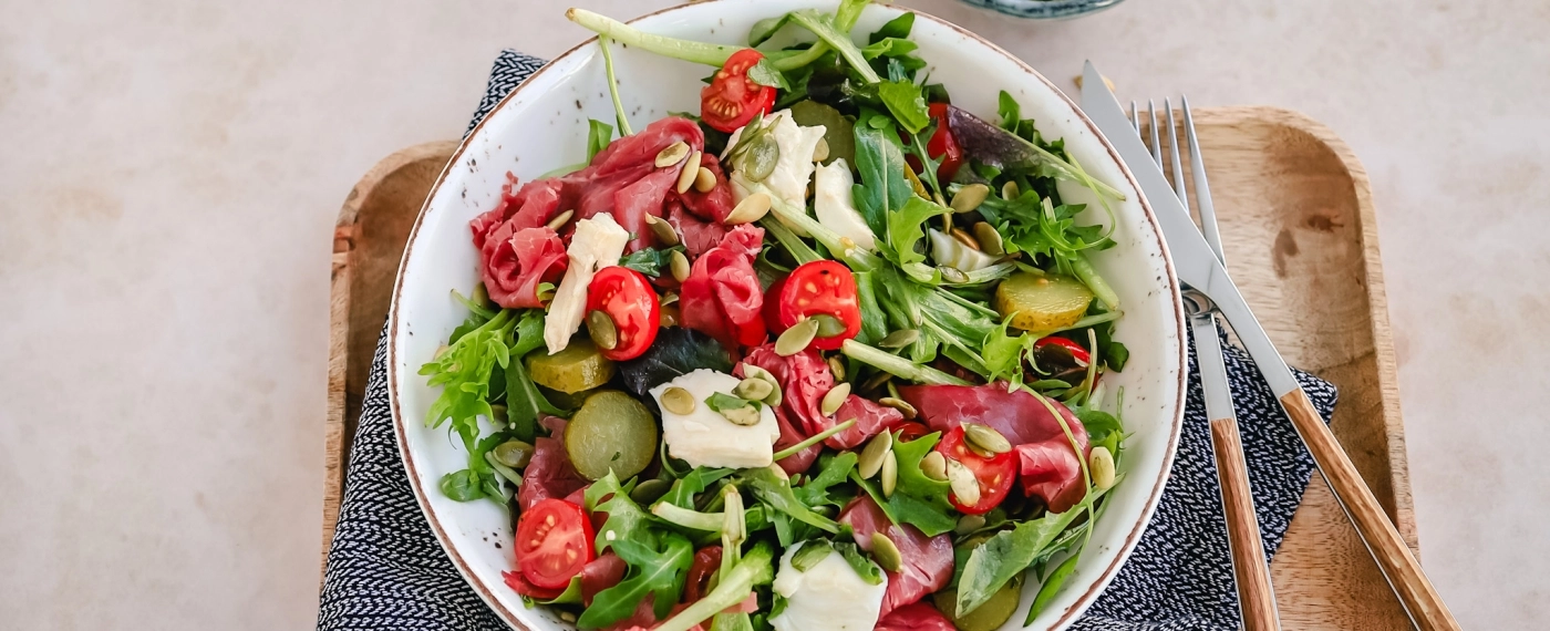 Salade met rookvlees & mozzarella