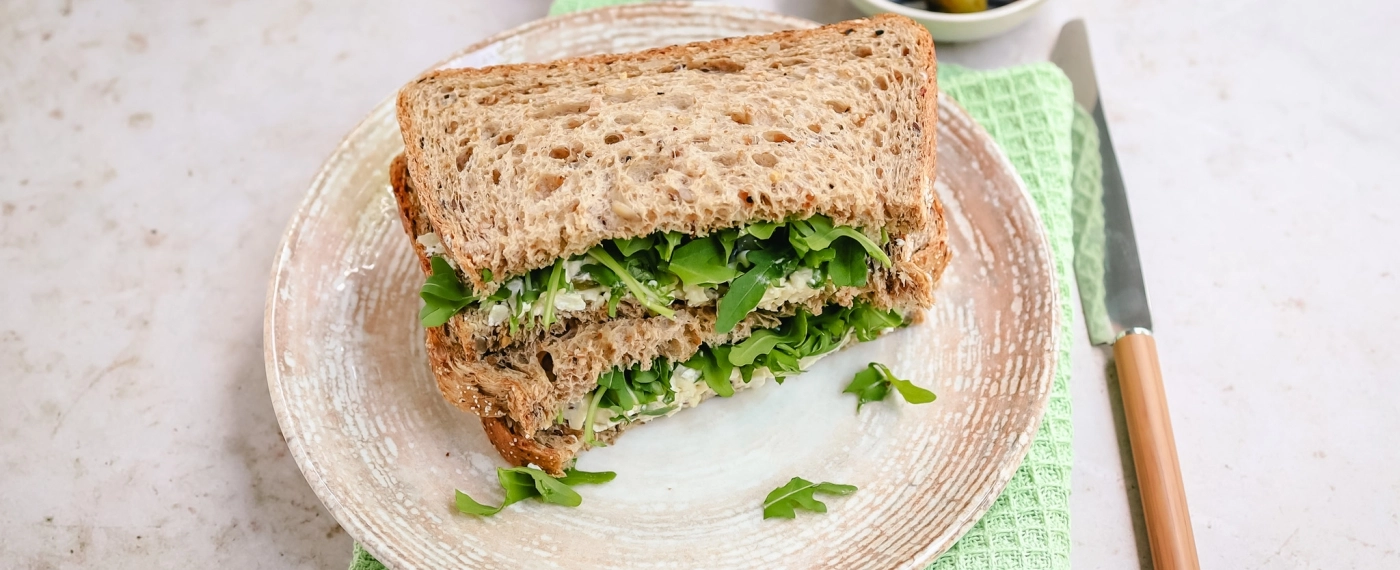 Brood met kaassalade