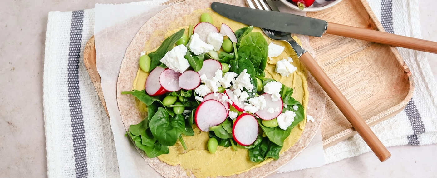 Wrap met kerrie-hummus & edamame boontjes