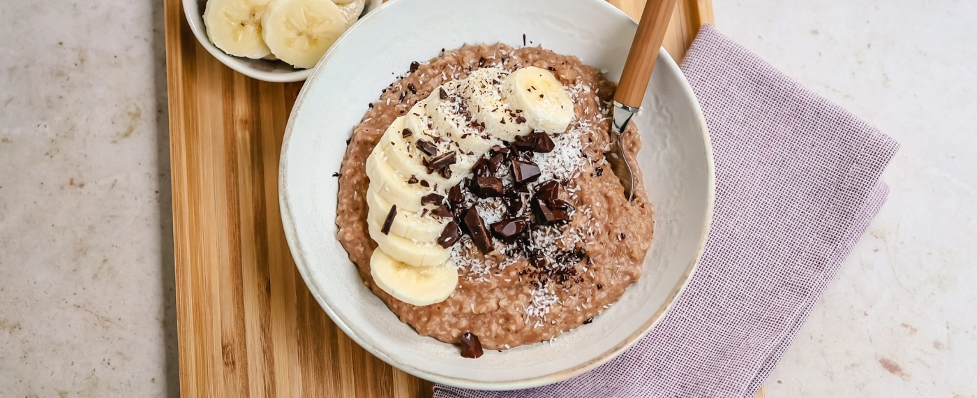 Chocolade-kokos havermout met banaan