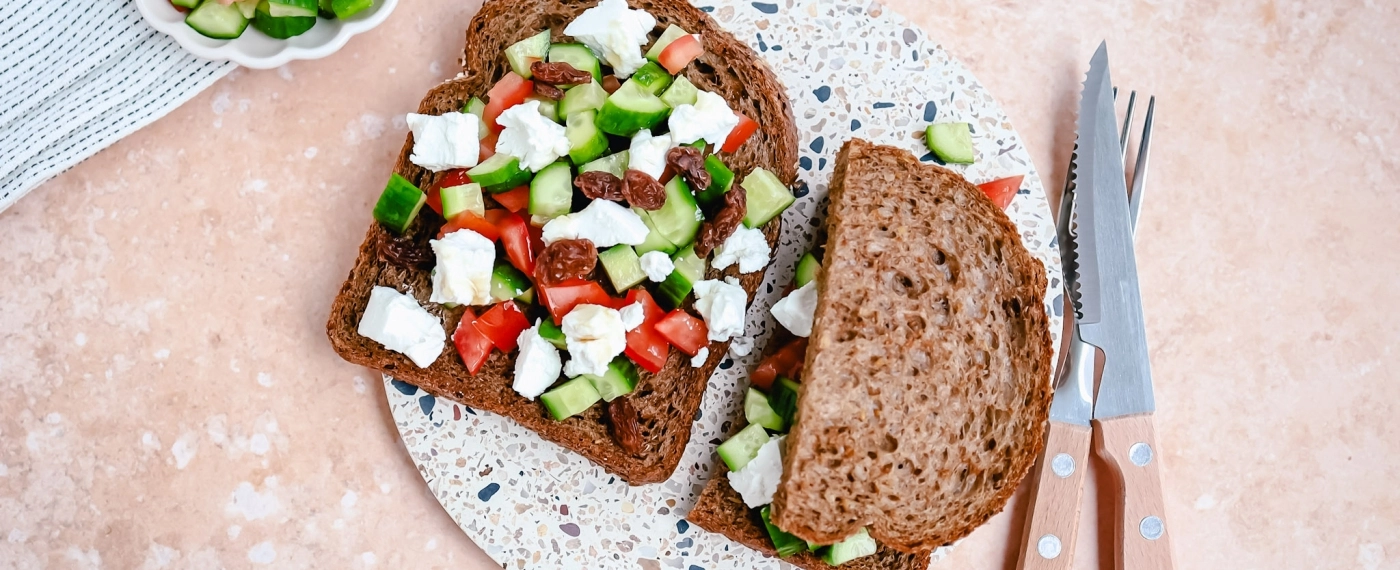 Brood met geitenkaas salade