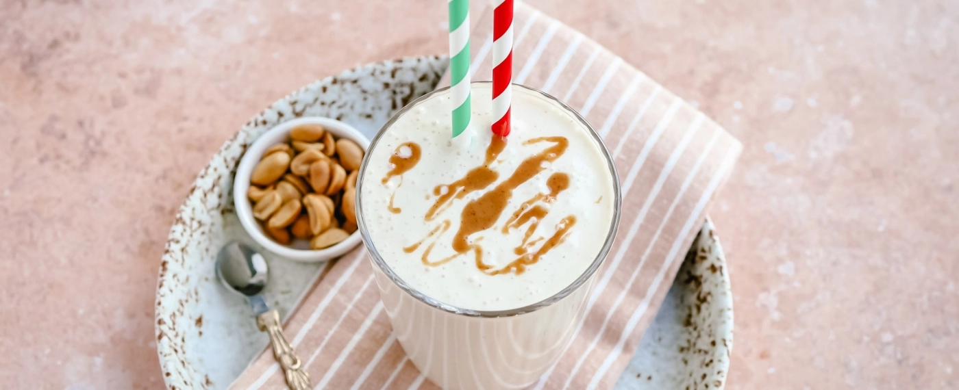 Ontbijt smoothie met banaan & pindakaas