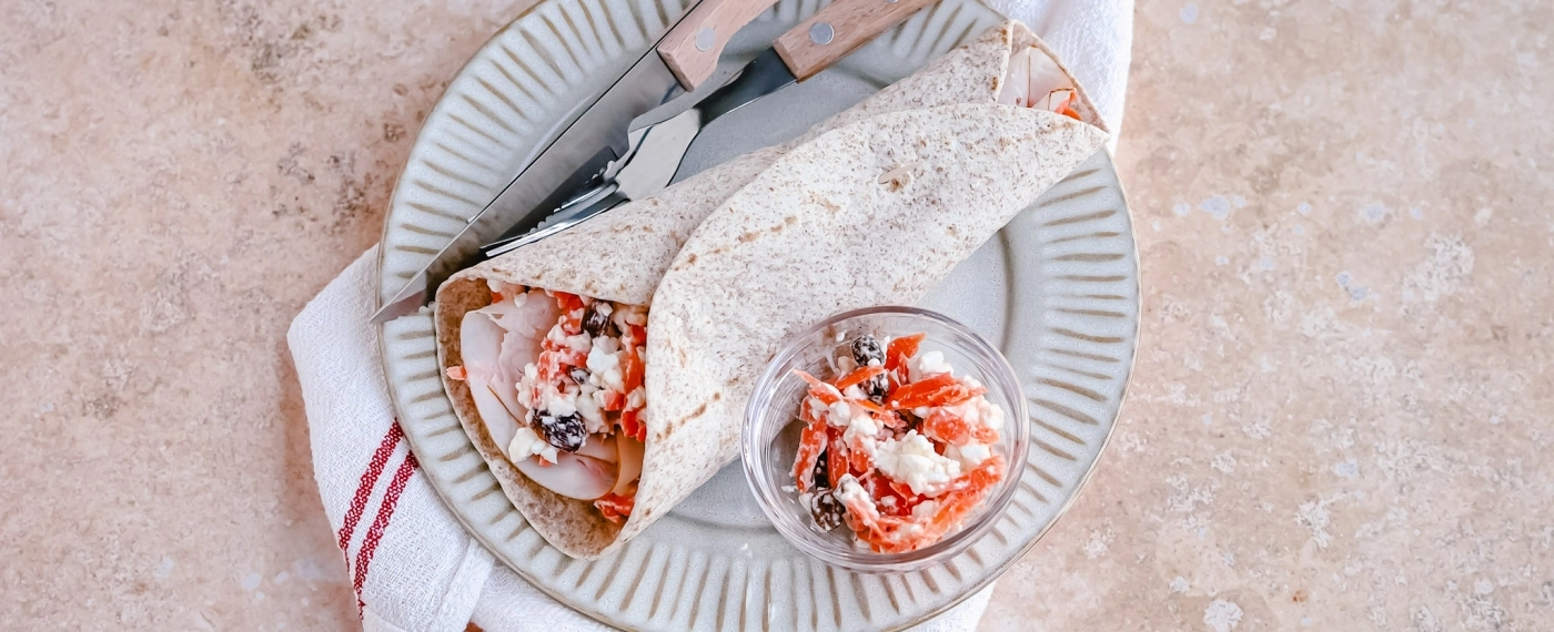 Wrap met cottage cheese, rozijnen & kalkoenfilet