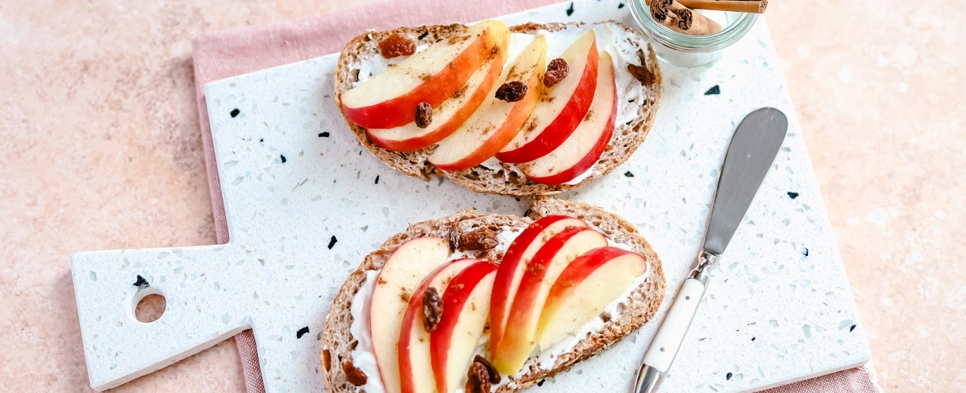 Brood met zuivelspread & appel