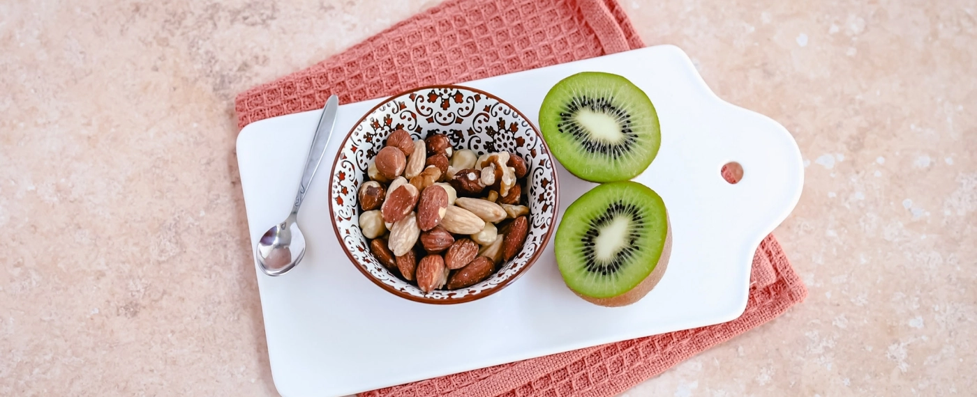 Kiwi met noten