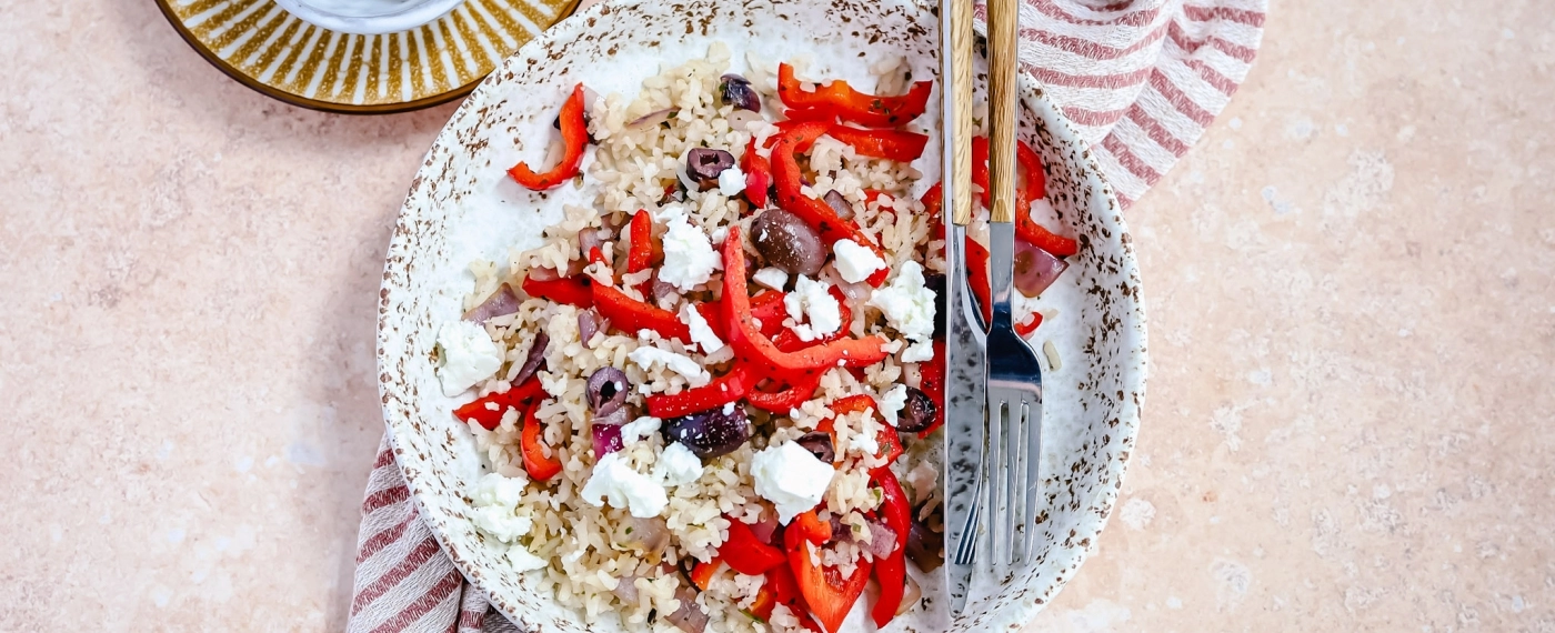 Griekse salade met rijst & puntpaprika