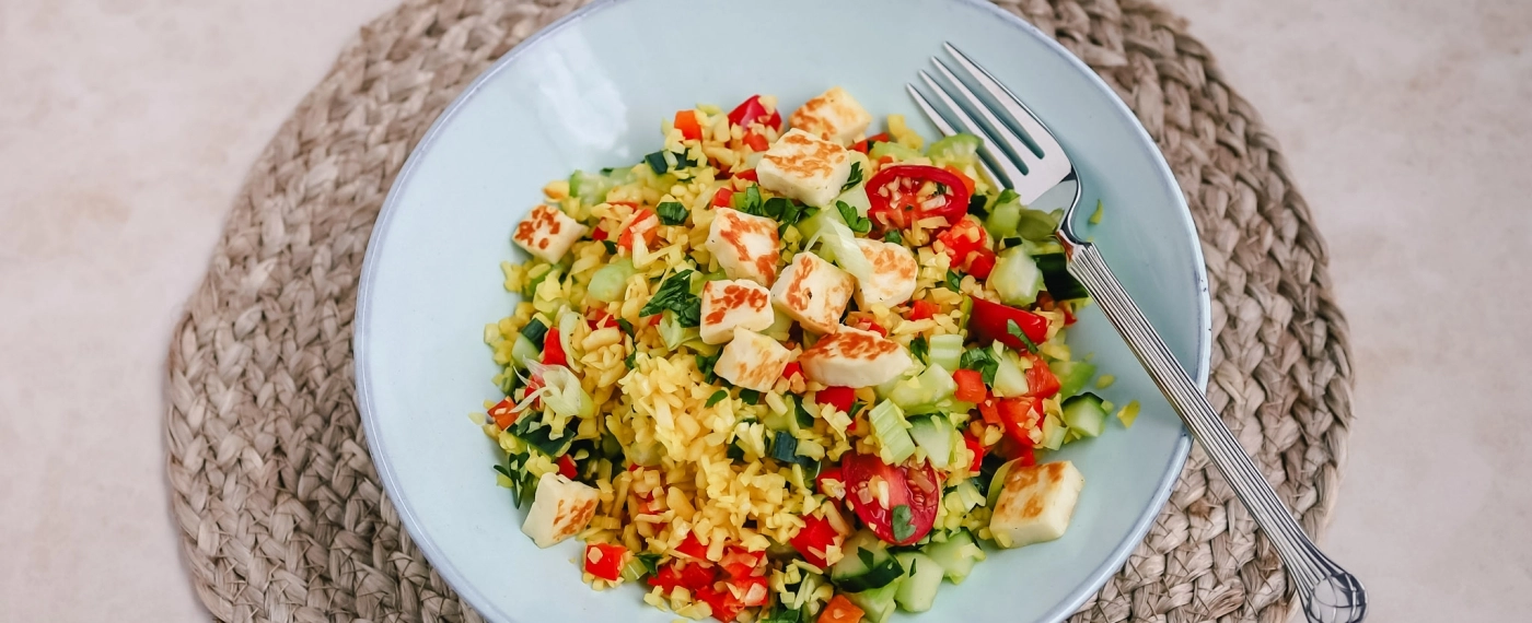Rijstsalade met halloumi