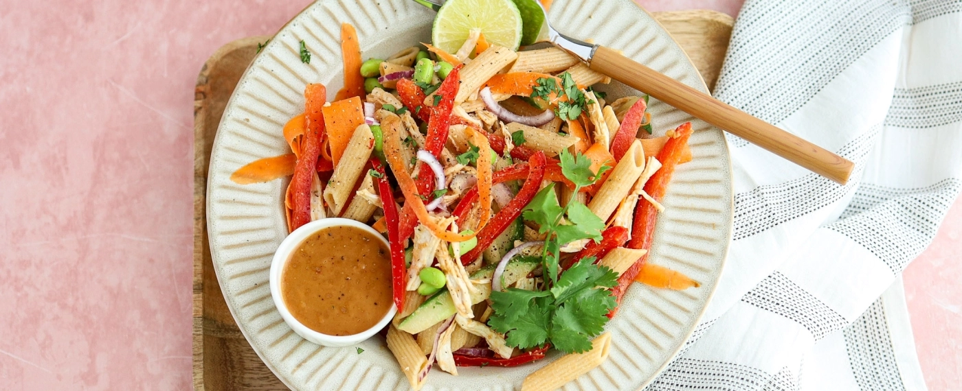 Pastasalade met Thaise kip