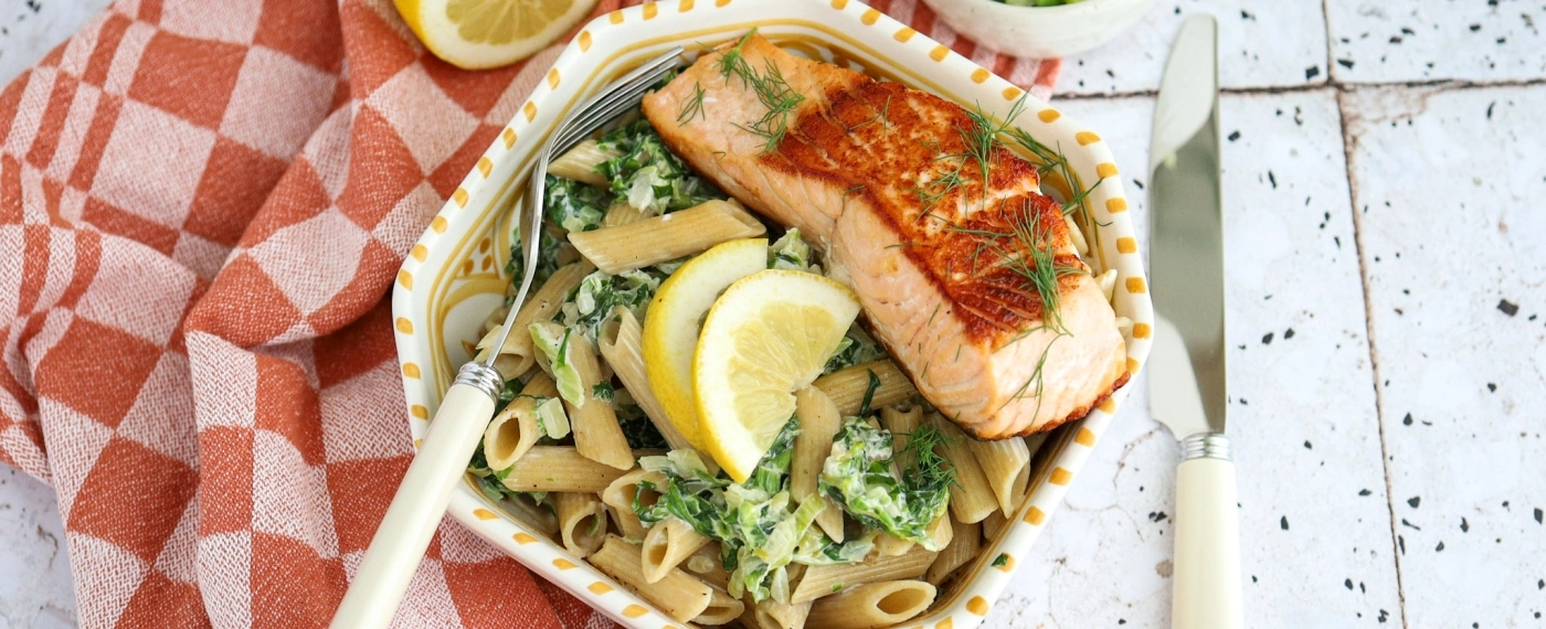 Pasta met gebakken zalm & romige andijvie