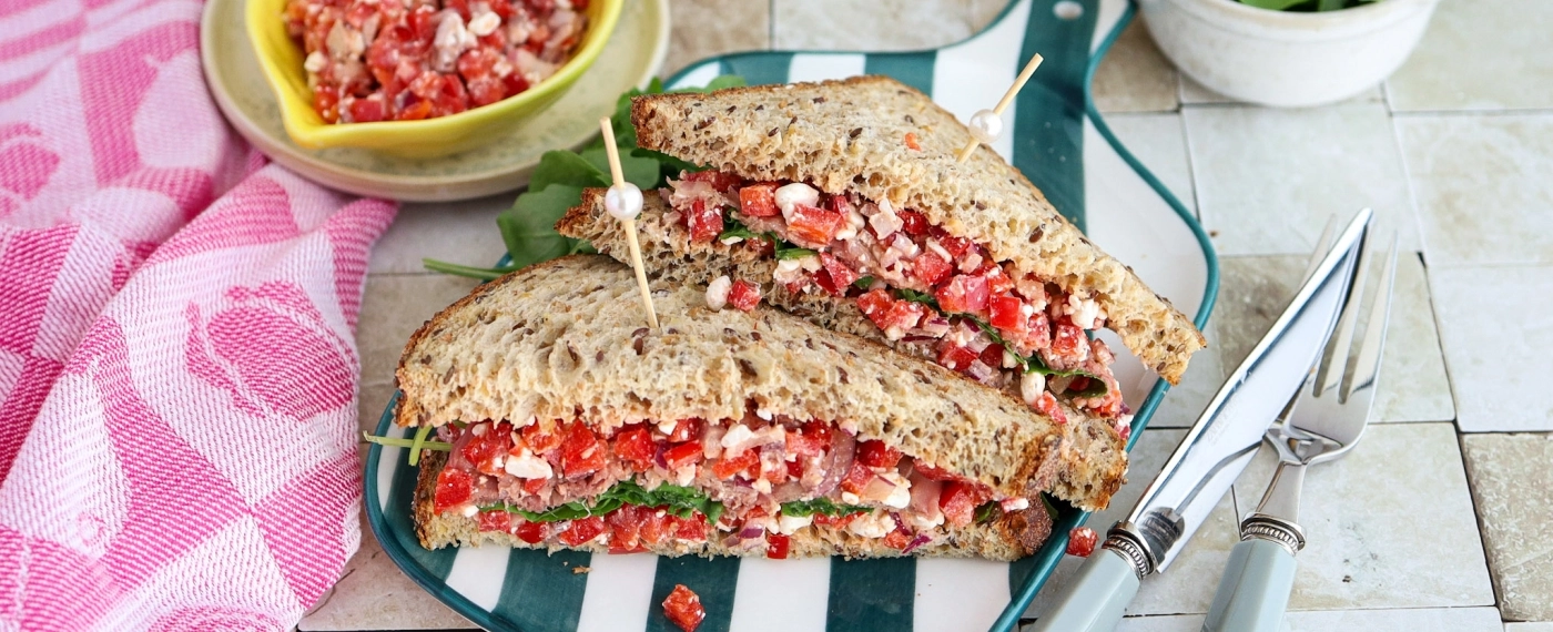 Sandwich met paprikasalade & rosbief