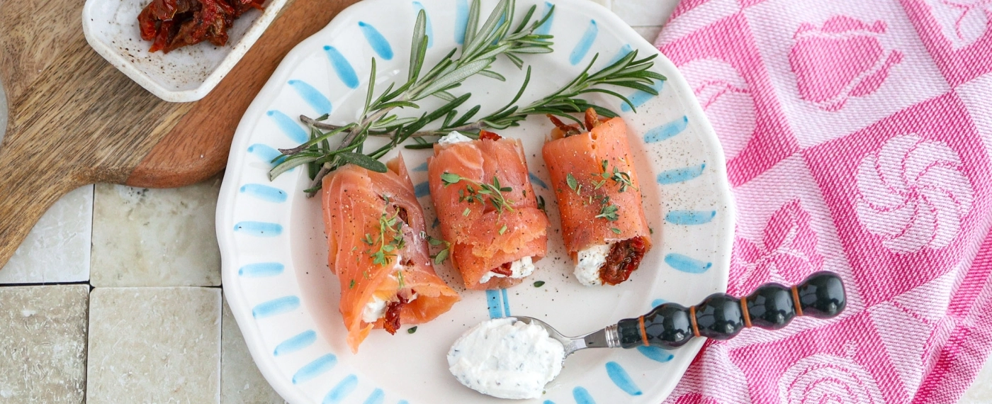 Gerookte zalm rolletjes met ricotta