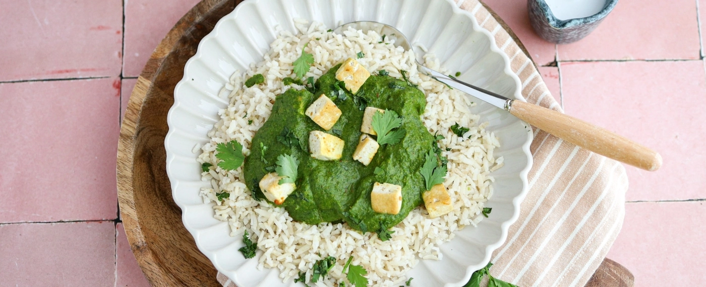 Indiase spinaziecurry met tofu