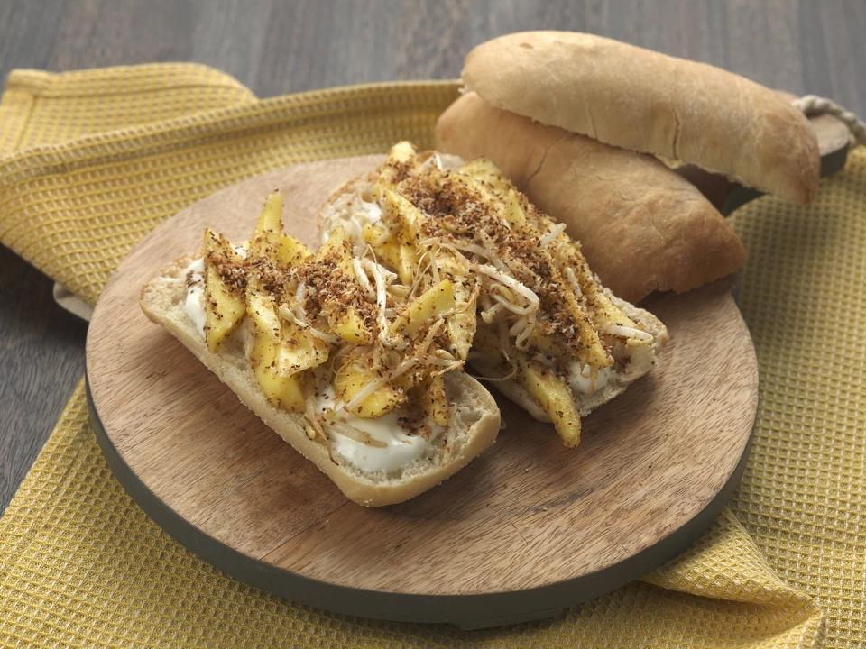 Ciabatta met mangosalade