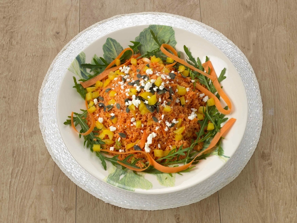 Oranje couscoussalade met wortel & paprika