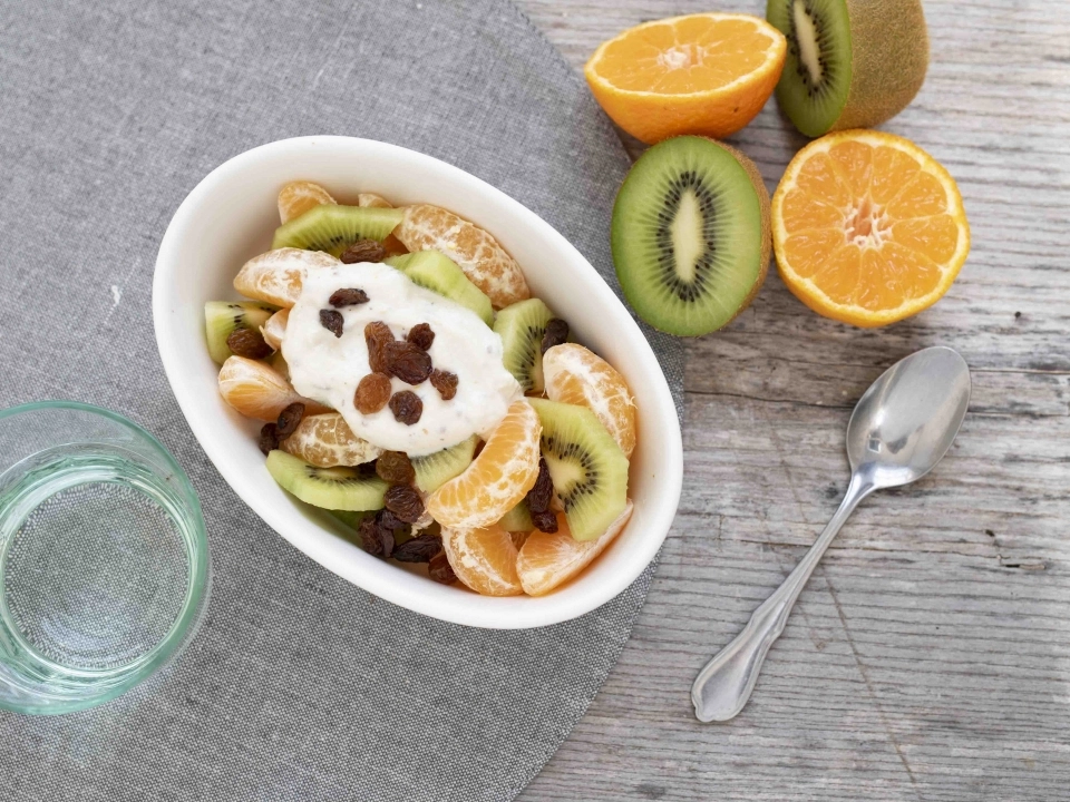 Fruitsalade met honing & mosterd ricotta