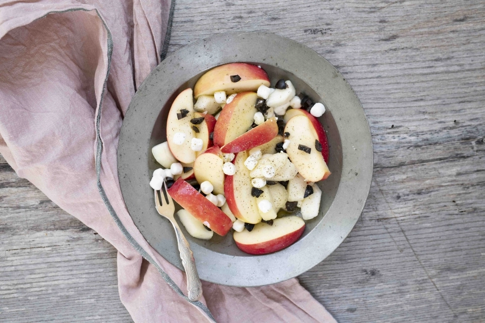 Fruitsnack met geitenkaas bolletjes