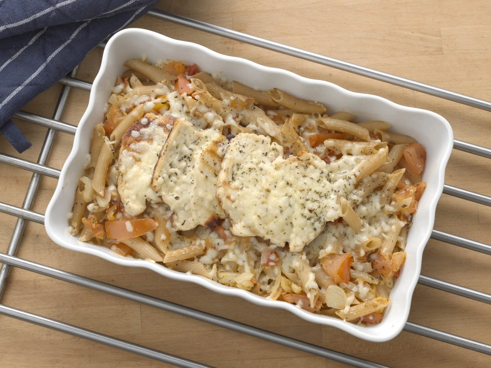 Halloumi met penne in tomatensaus