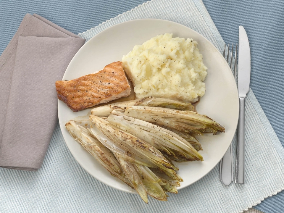 Hollandse witlof met appelstroop & zalm