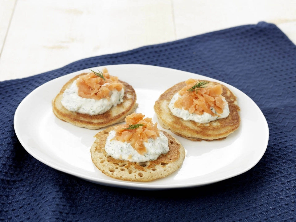 Proteïne blini met gerookte zalm