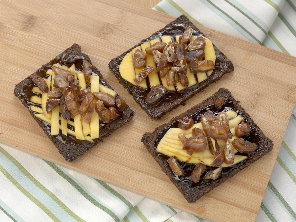 Roggebrood met appelstroop & mango