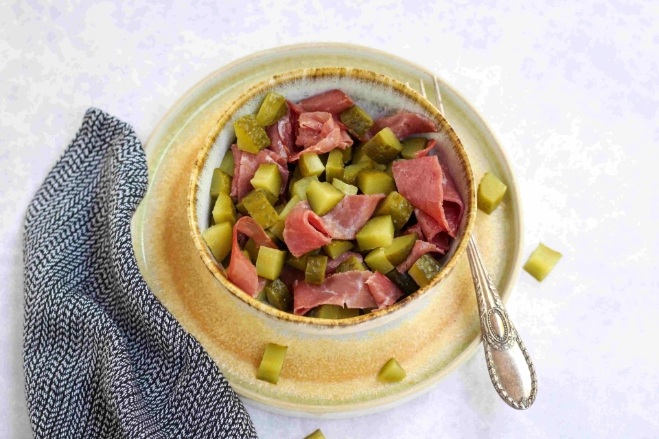 Augurk met rookvlees