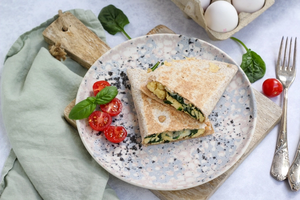 Ontbijt quesadilla met roerei