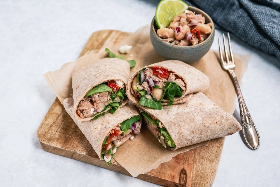 Wraps met mediterrane tonijnsalade