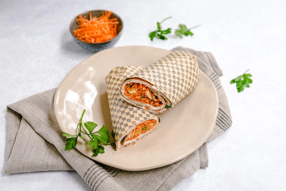 Wrap met kalkoenfilet & wortelsalade