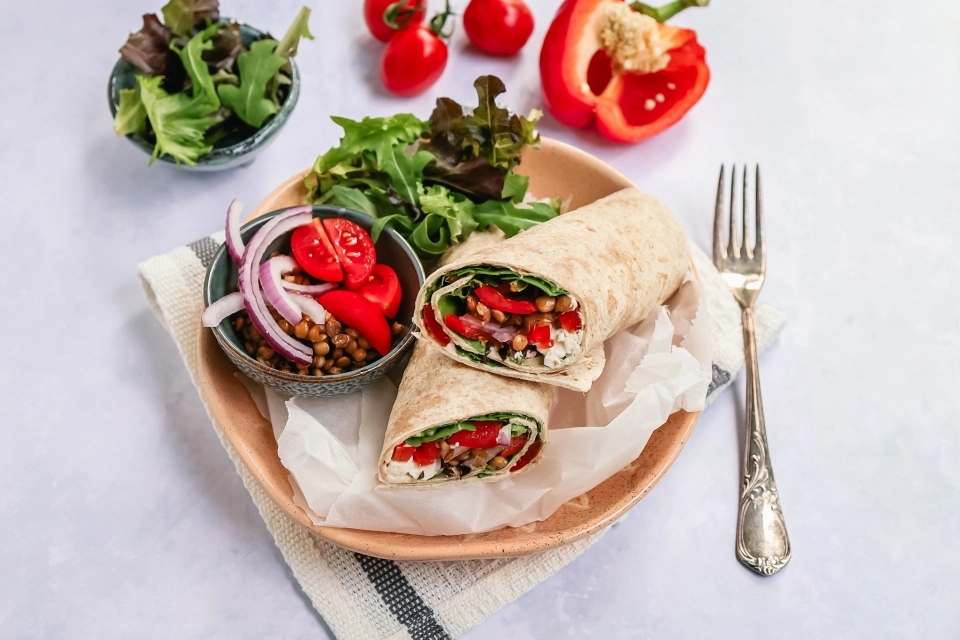 Wrap met hummus & linzen