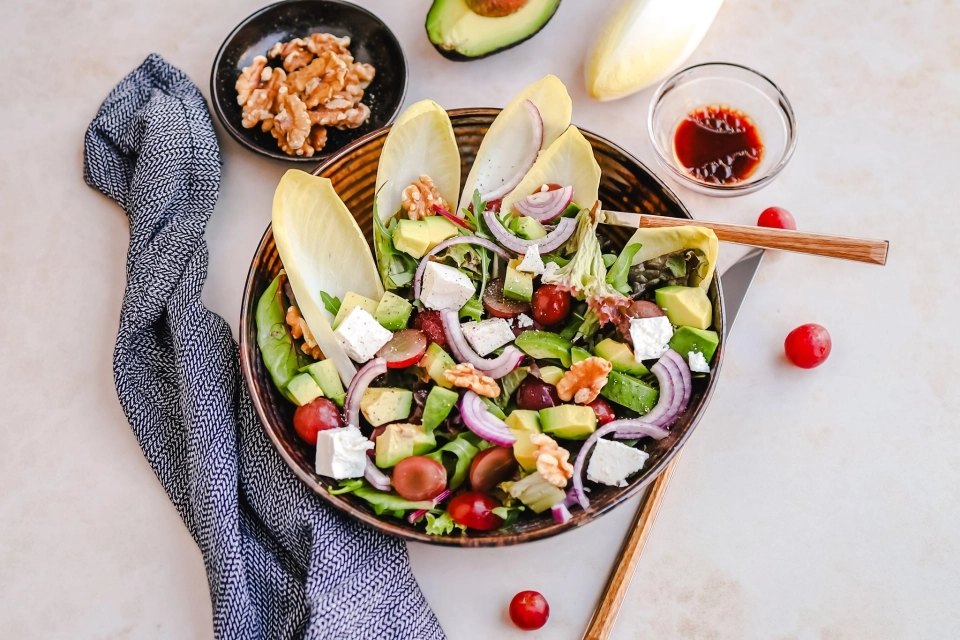 Salade met druiven, avocado & feta