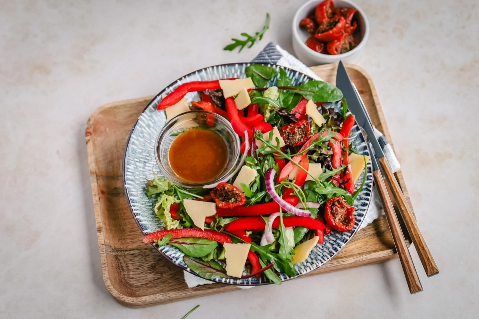Salade met paprika & kaas