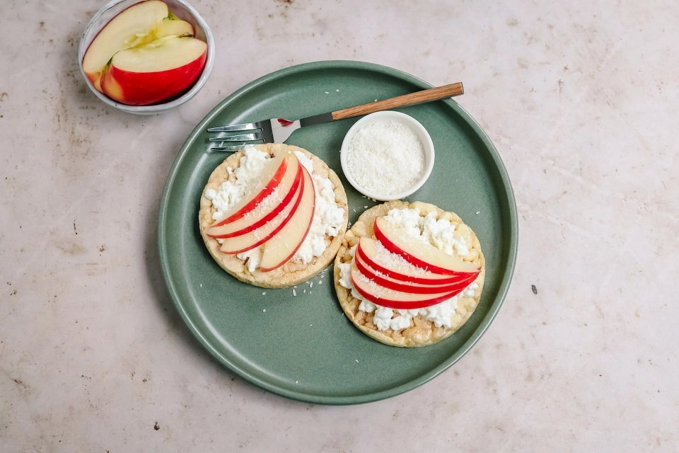 Maïswafels met cottage cheese & appel