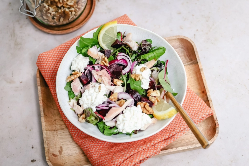 Salade met bieten & gerookte forel